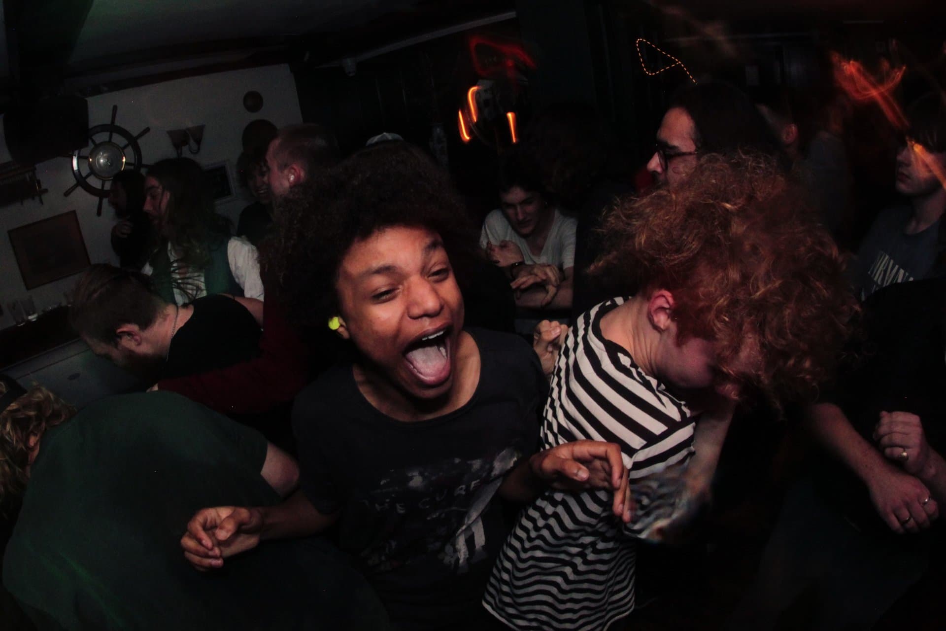 Queen's Head Live Gig Photo 5