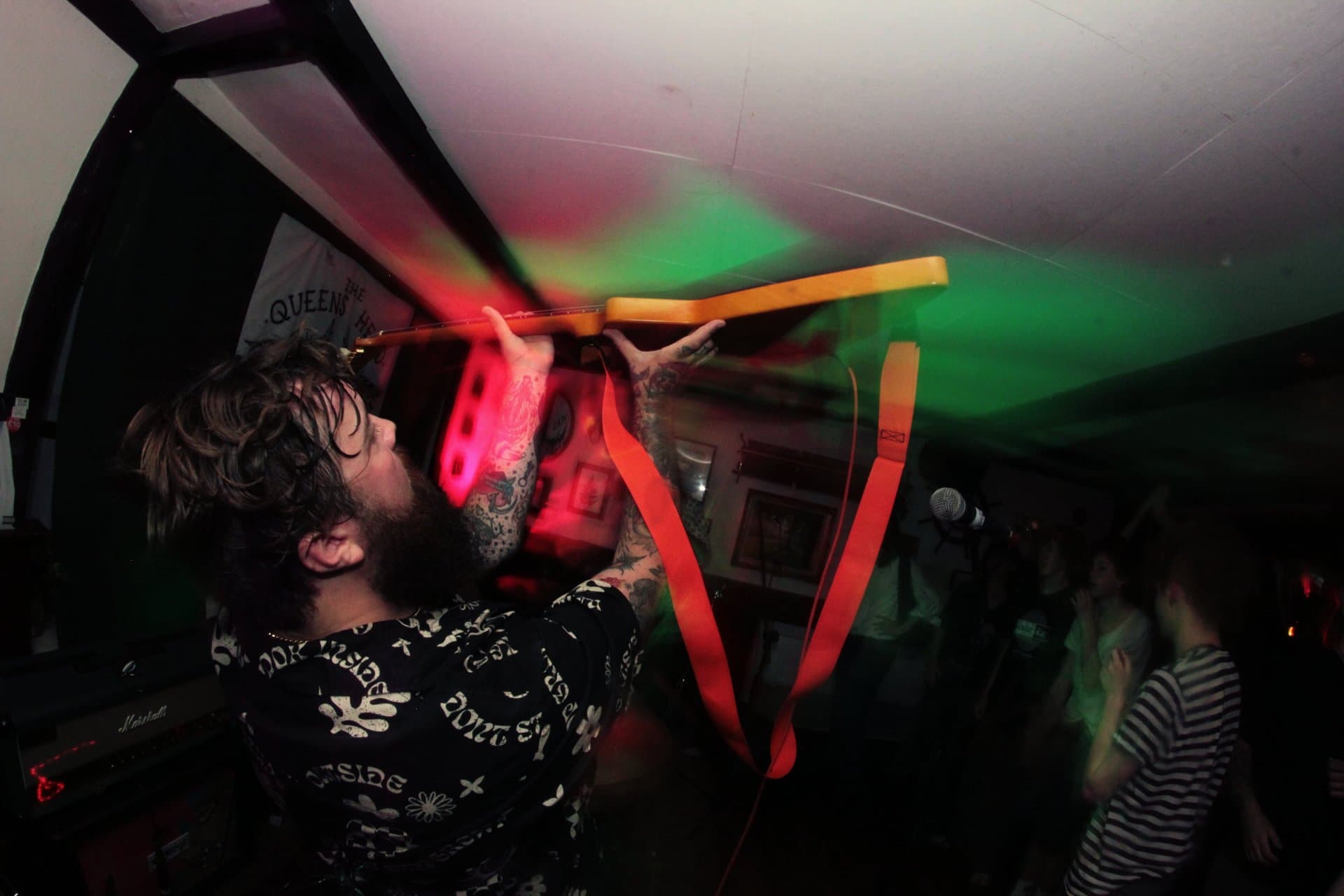 Queen's Head Live Gig Photo 7