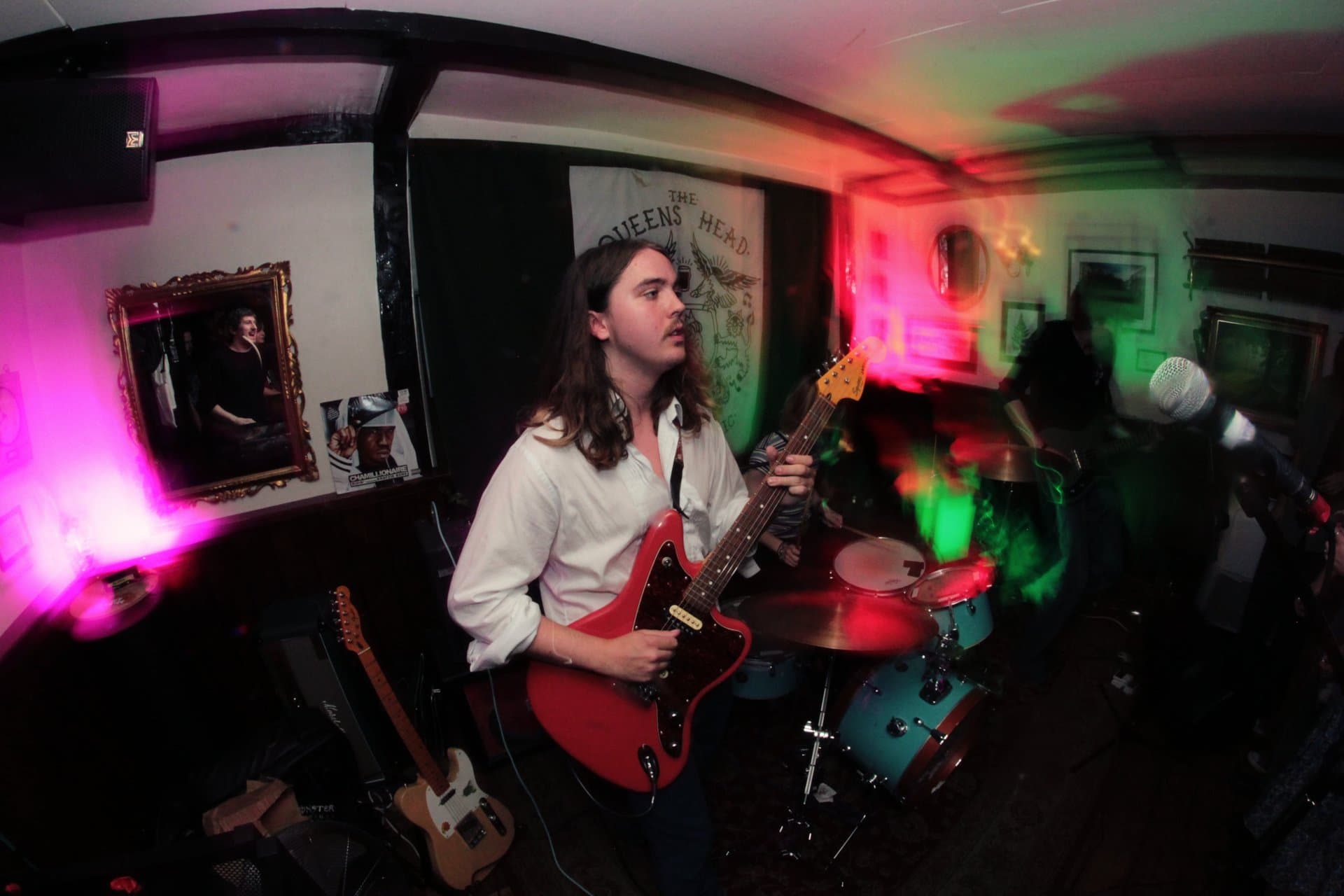 Queen's Head Live Gig Photo 9